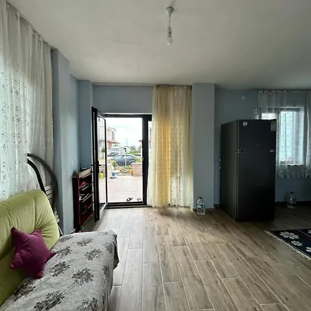 Trapezde Kiralik Muestakil Hotel *